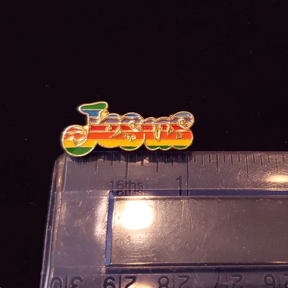 Vntg Jesus Rainbow Pin Button Hippie Boho 1970s - Picture 2 of 6